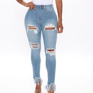 🆕 FN Frayed Hem Distressed Medium Wash Stretch Jeans
